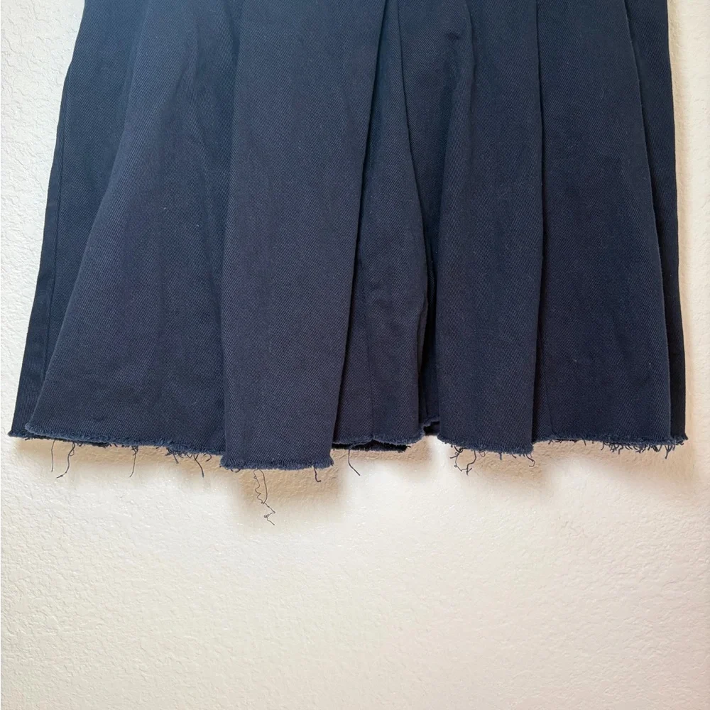 Zara Girls Navy Blue Pleated Mini Skirt with Buckle Detail Raw Hem Size 10 Kids